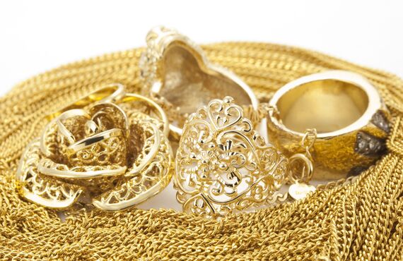 佐賀の工房でリング以外にもネックレス等をオーダーメイドで製作いたします