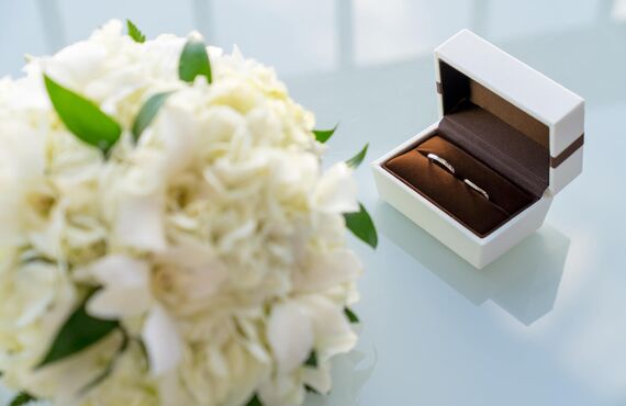 佐賀で多数の指輪を仕立てている工房ではベビーリングの製作も可能です